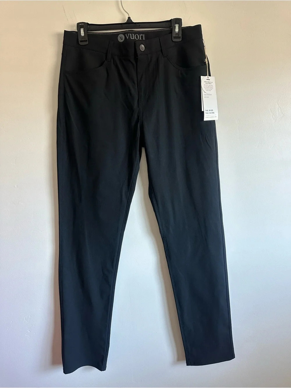 NWT Vuori Meta™ Black Pant Athletic Slim Fit 32 Waist 32